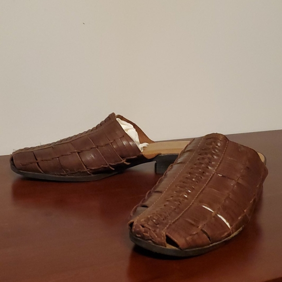 Romano leather slip on mules, size 9 - Picture 2 of 6